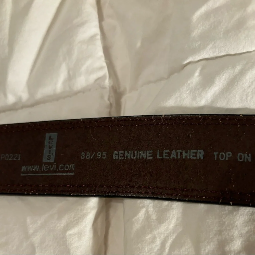 Vintage Levi’s leather belt